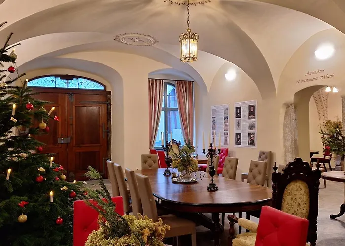 Stadtpalais Familien-Suite 4 Zimmer Mit Galerie Maximal 6 Personen
