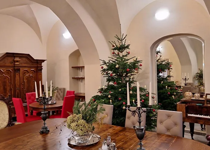 Stadtpalais Familien-Suite 4 Zimmer Mit Galerie Maximal 6 Personen