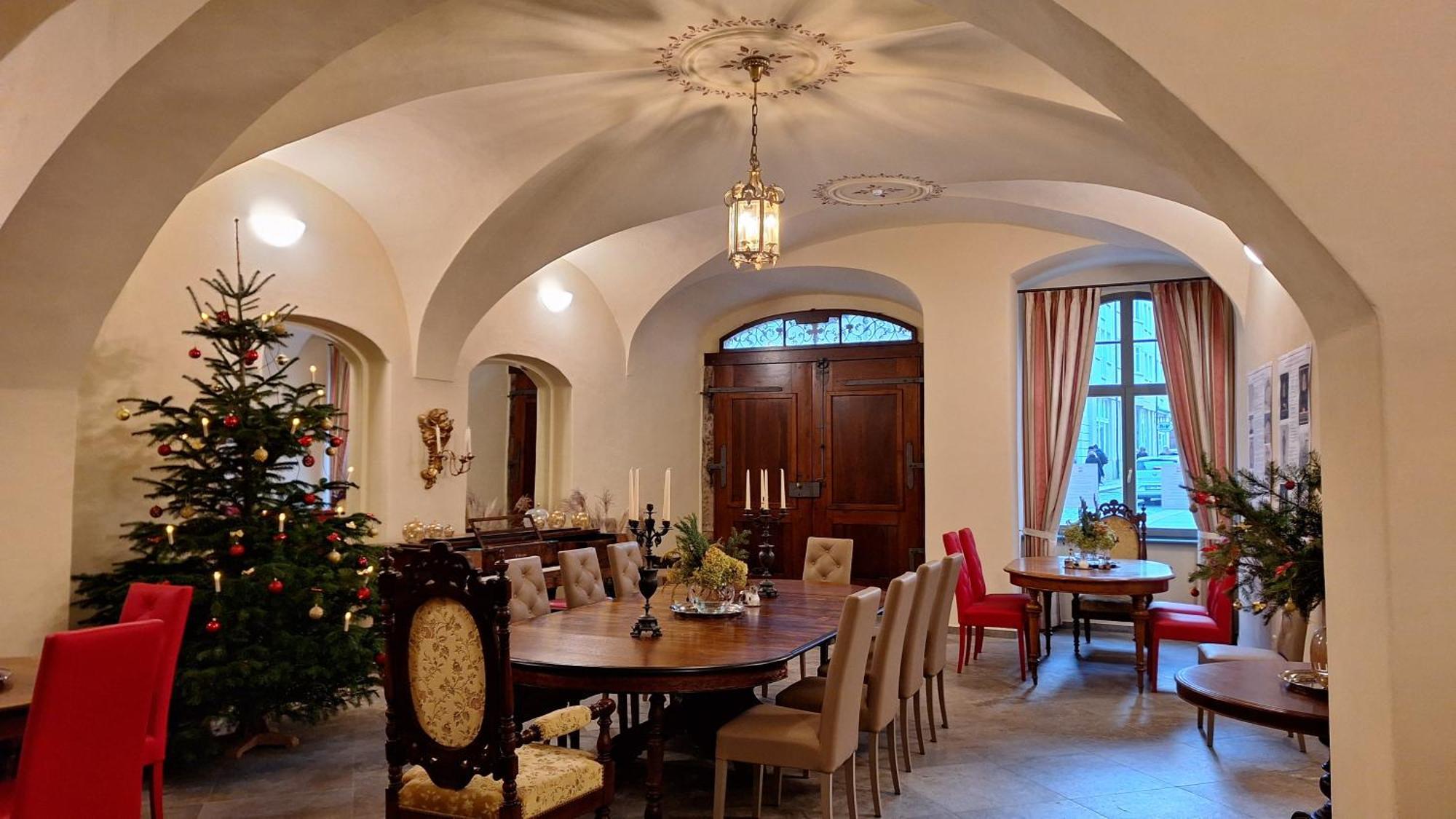 Stadtpalais Familien-suite 4 Mit Galerie Maximal 6 Personen Apartment *