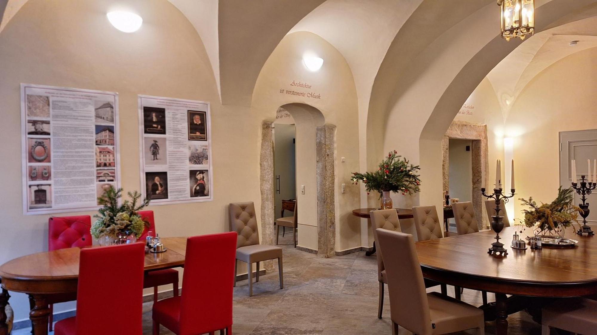 Apartment Stadtpalais Familien-suite 4 Mit Galerie Maximal 6 Personen