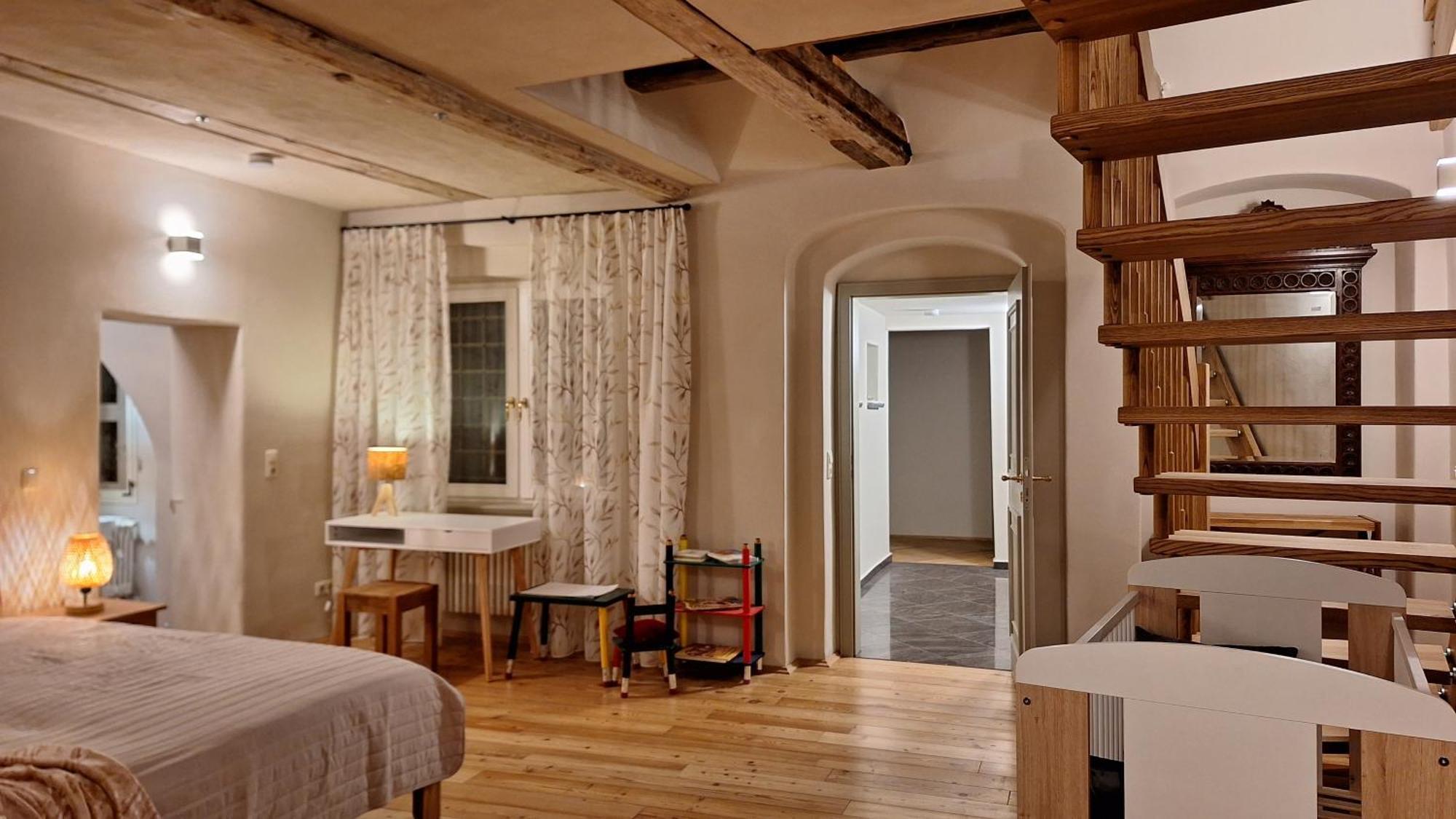 Stadtpalais Familien-suite 4 Mit Galerie Maximal 6 Personen Apartment