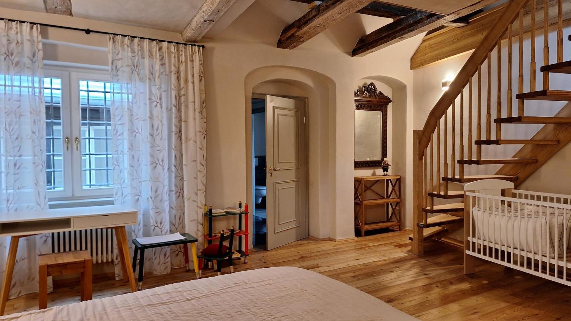 Apartment Stadtpalais Familien-suite 4 Mit Galerie Maximal 6 Personen Bautzen
